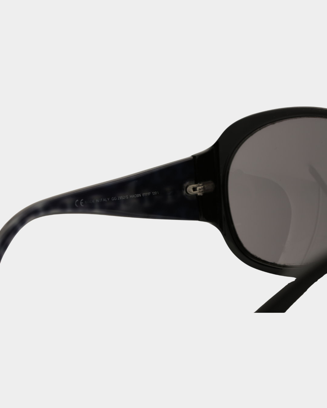 Gucci GG2952 Round Sunglasses